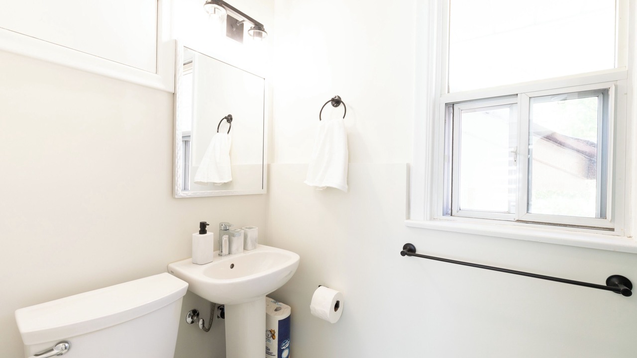 Photo of Bathroom in Thornhill