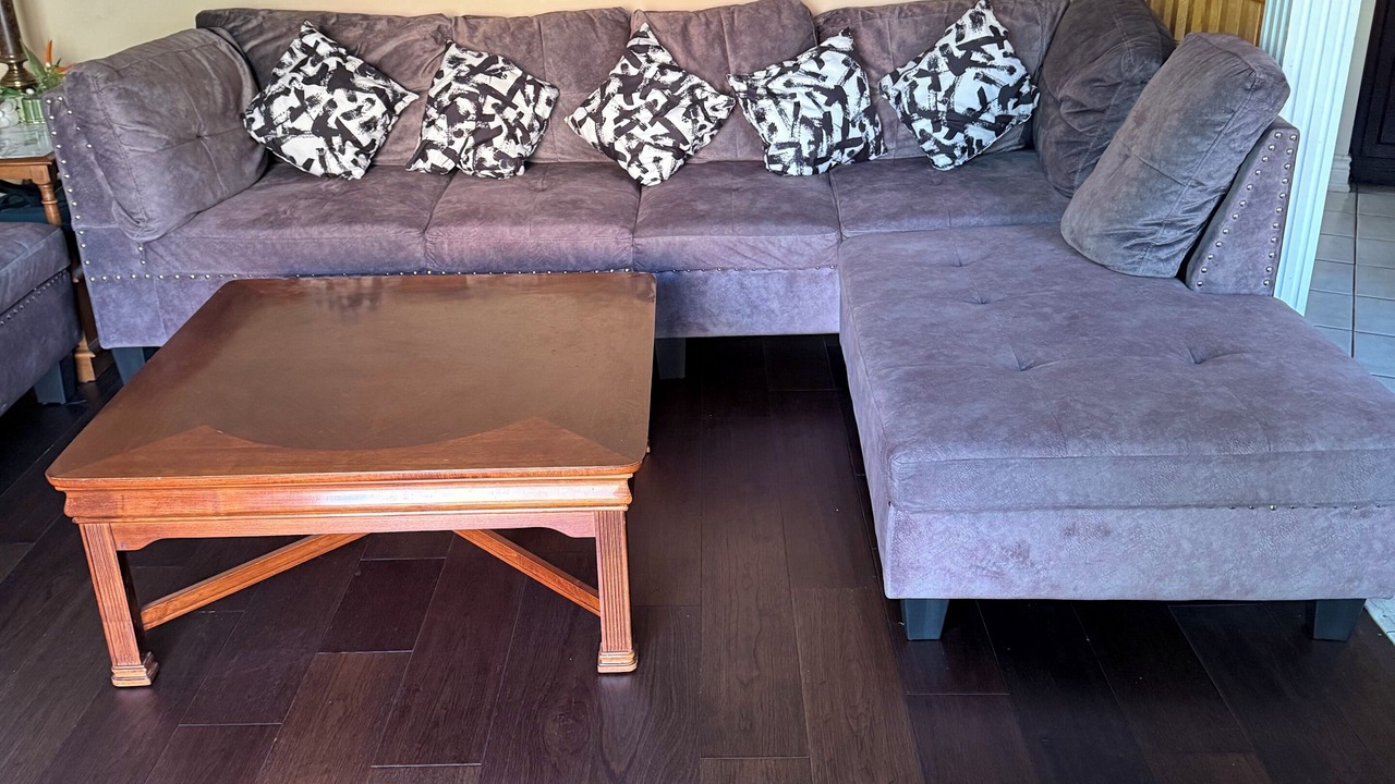 Photo of Livingroom in Brampton West