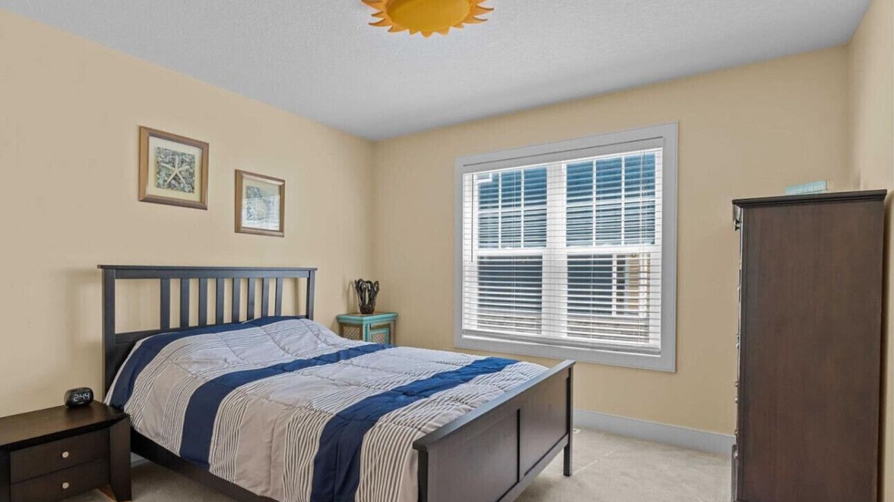 Photo of Bedroom in Grand Bend