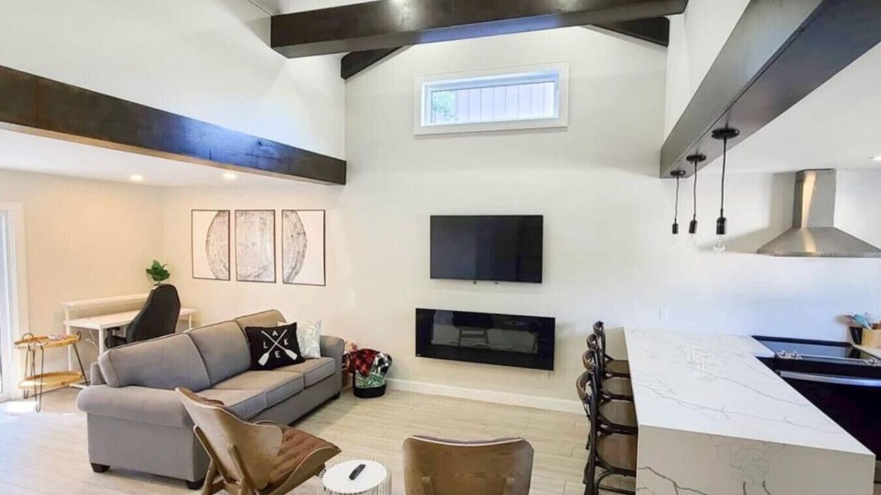 Photo of Livingroom in Grand Bend