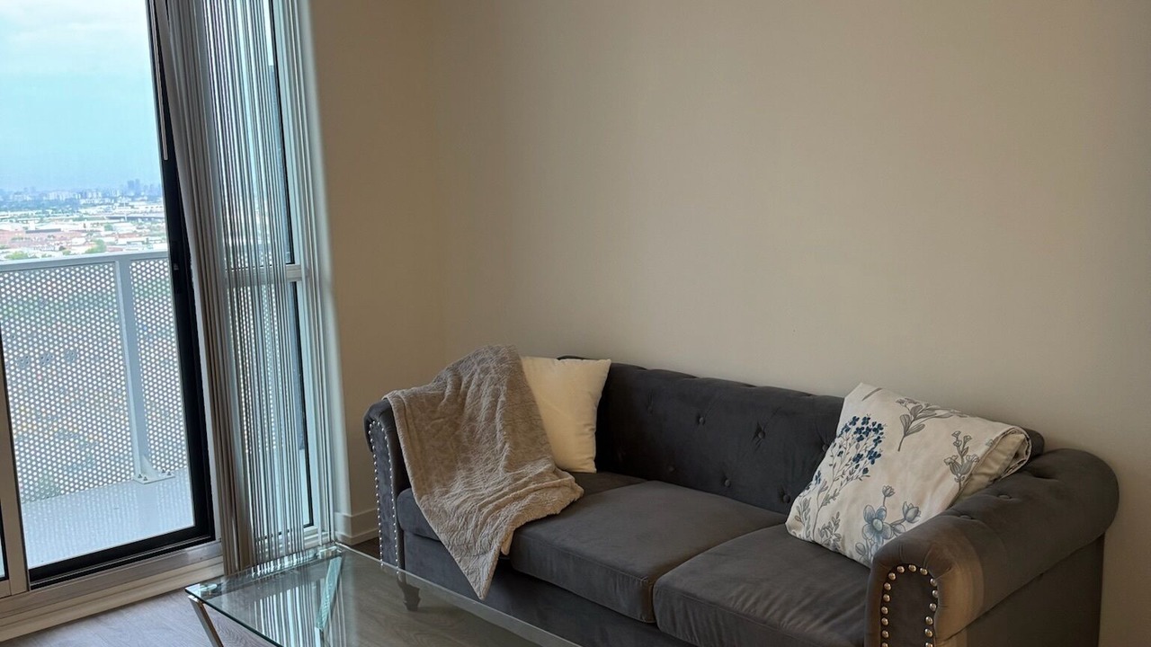 Photo of Livingroom in Vaughan