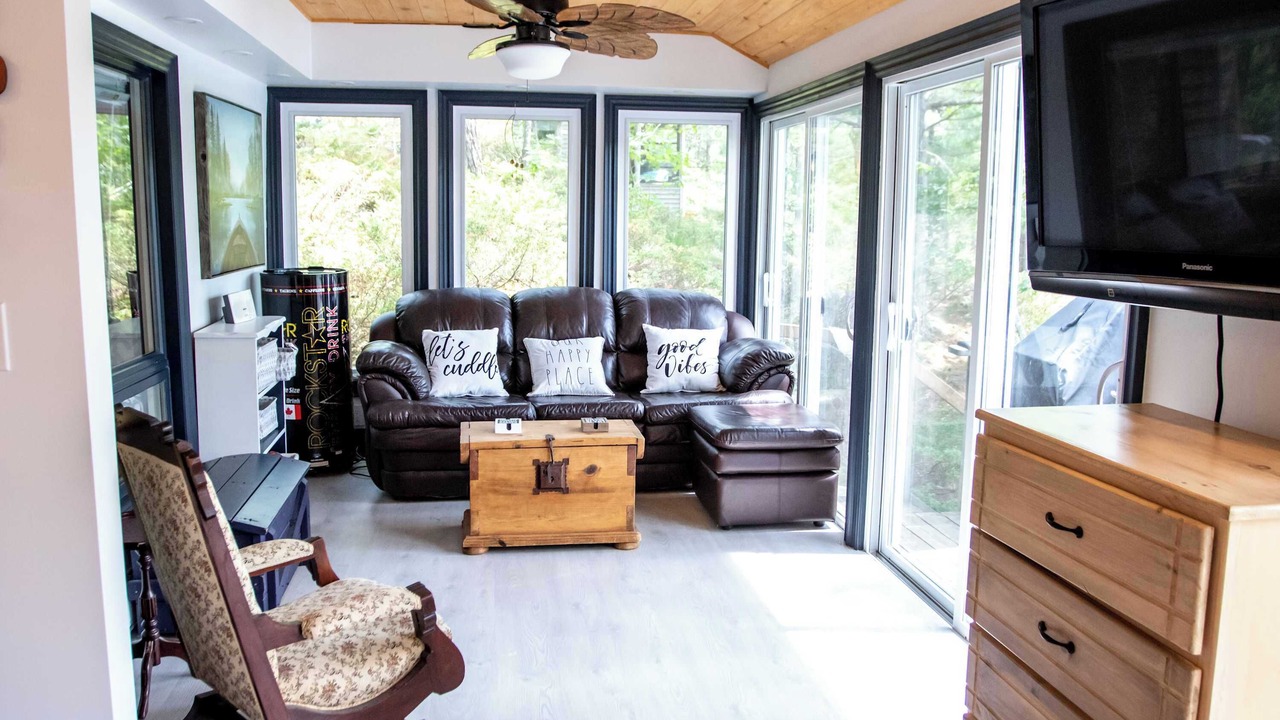 Photo of Livingroom in Gravenhurst