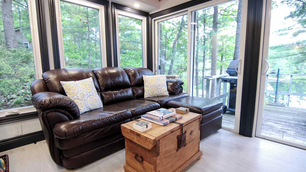 Photo of Livingroom in Gravenhurst