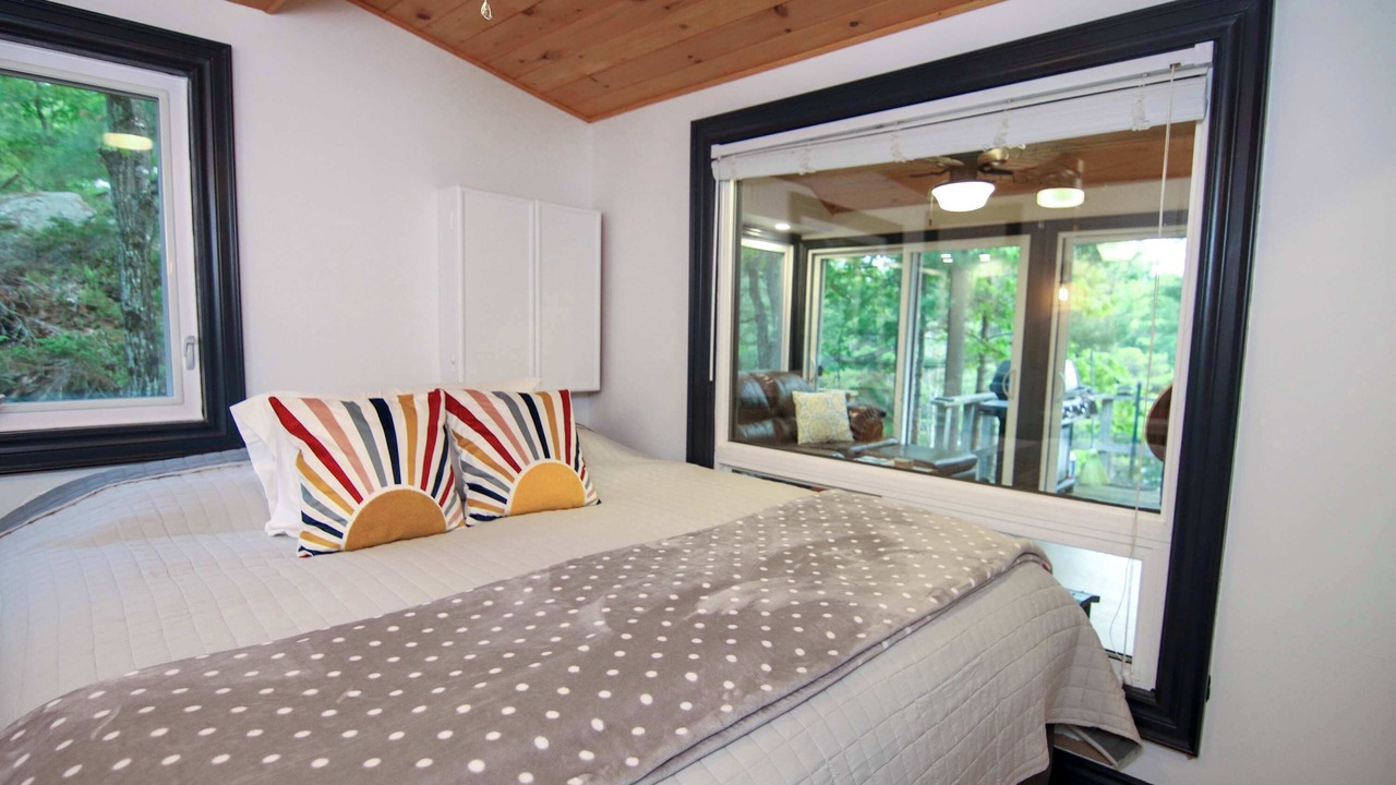Photo of Bedroom in Gravenhurst