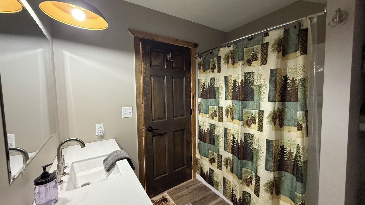 Photo of Bathroom in Crane Lake