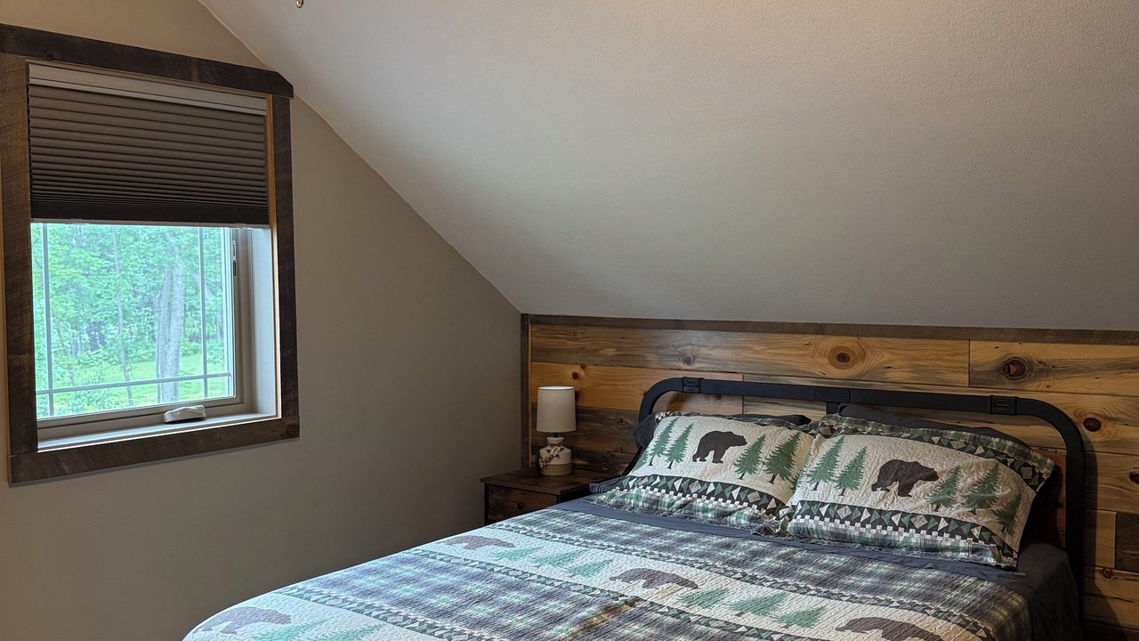 Photo of Bedroom in Crane Lake
