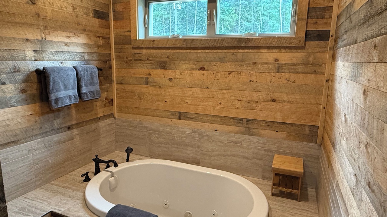 Photo of Bathroom in Crane Lake
