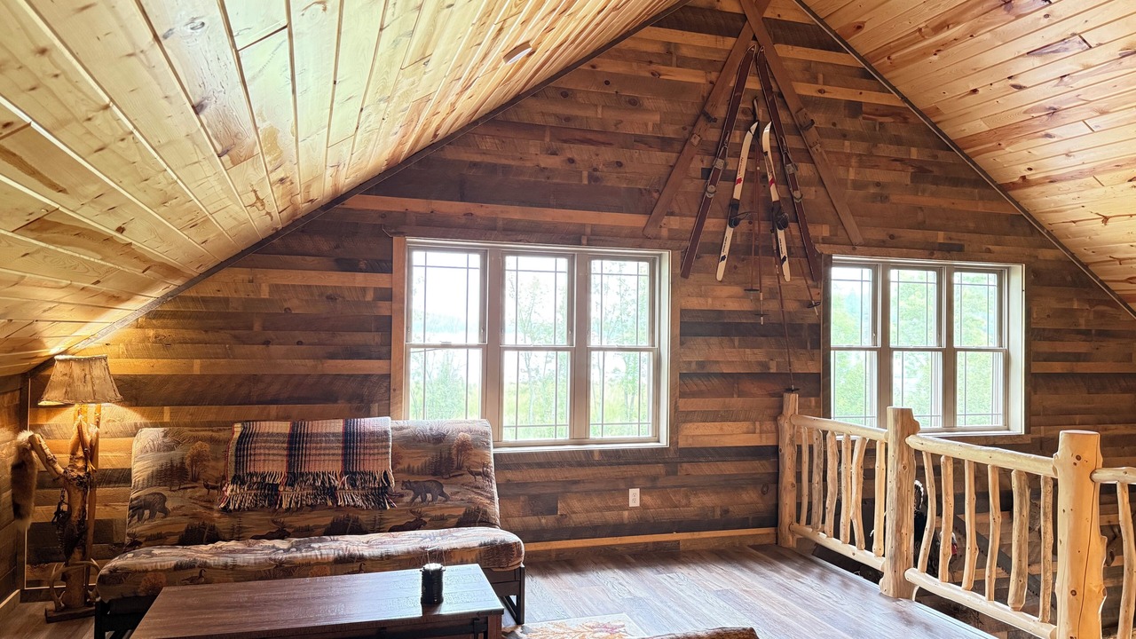 Photo of Livingroom in Crane Lake