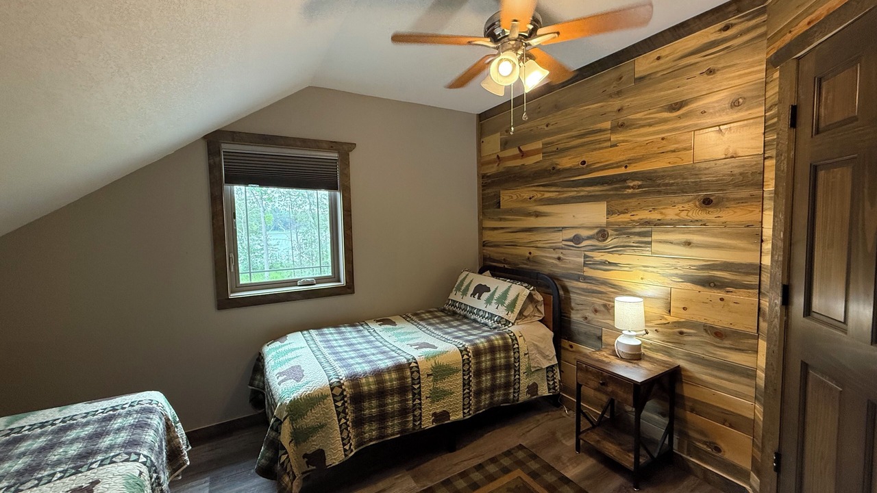 Photo of Bedroom in Crane Lake