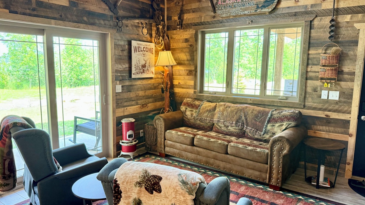 Photo of Livingroom in Crane Lake