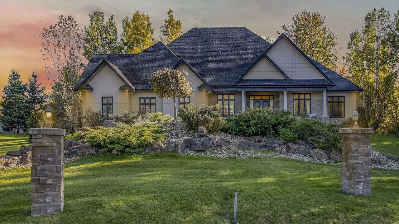 Photo of Outdoor in Ottawa Division