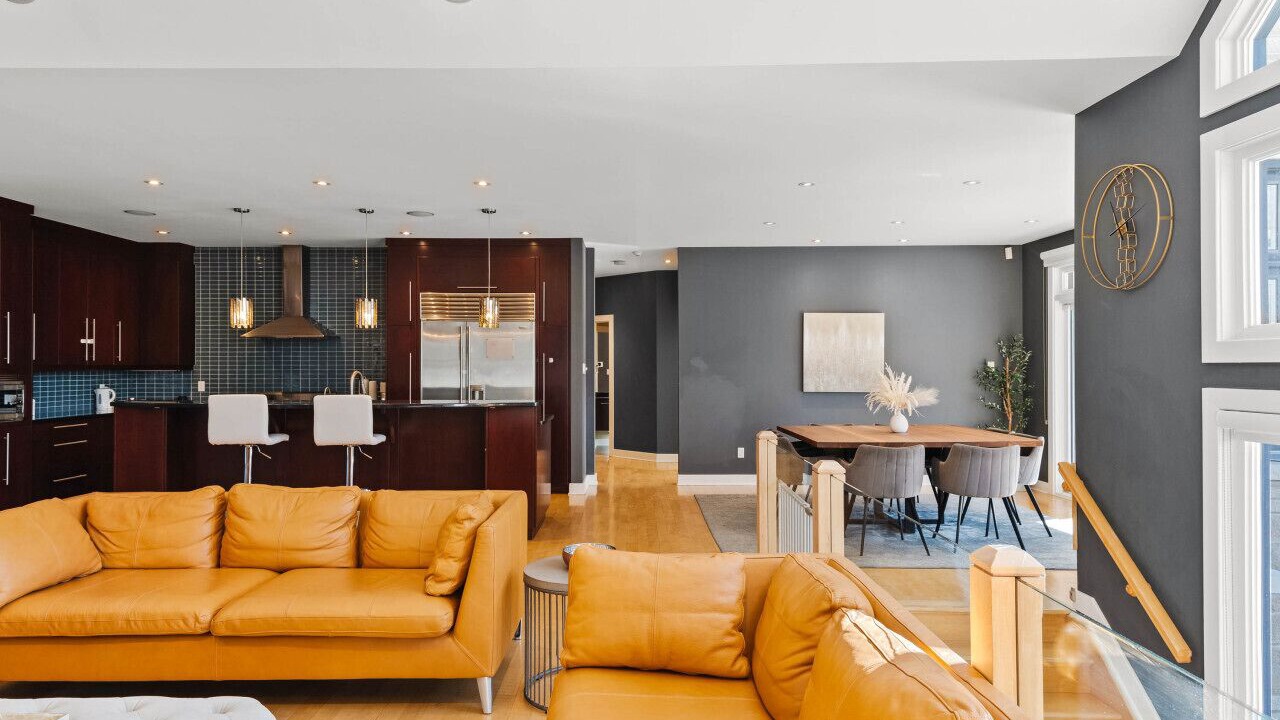 Photo of Livingroom in Ottawa Division