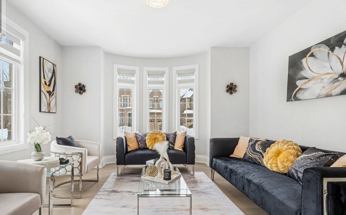 Photo of Livingroom in Brampton