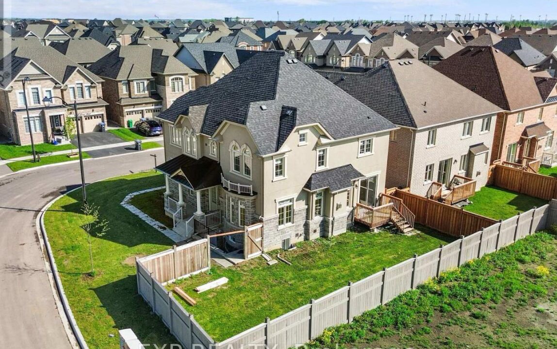 Photo of Outdoor in Brampton