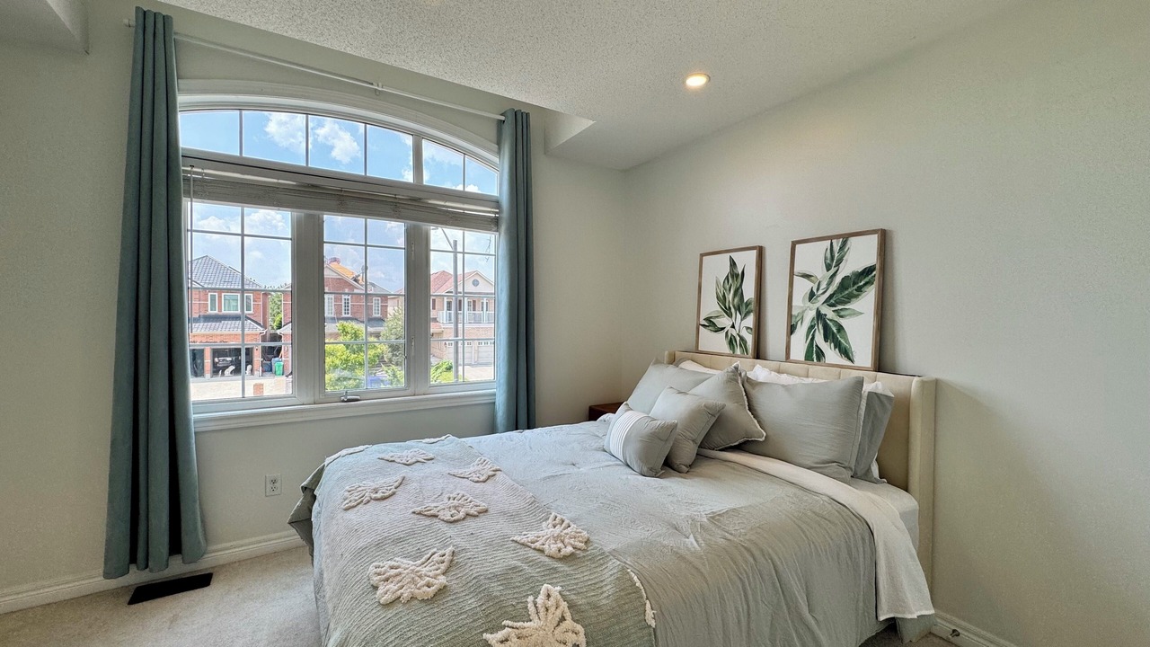 Photo of Bedroom in Churchill Meadows