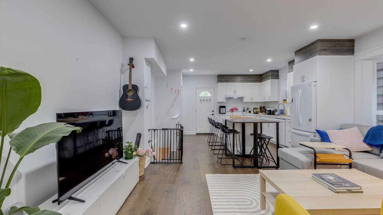 Photo of Livingroom in Riverdale