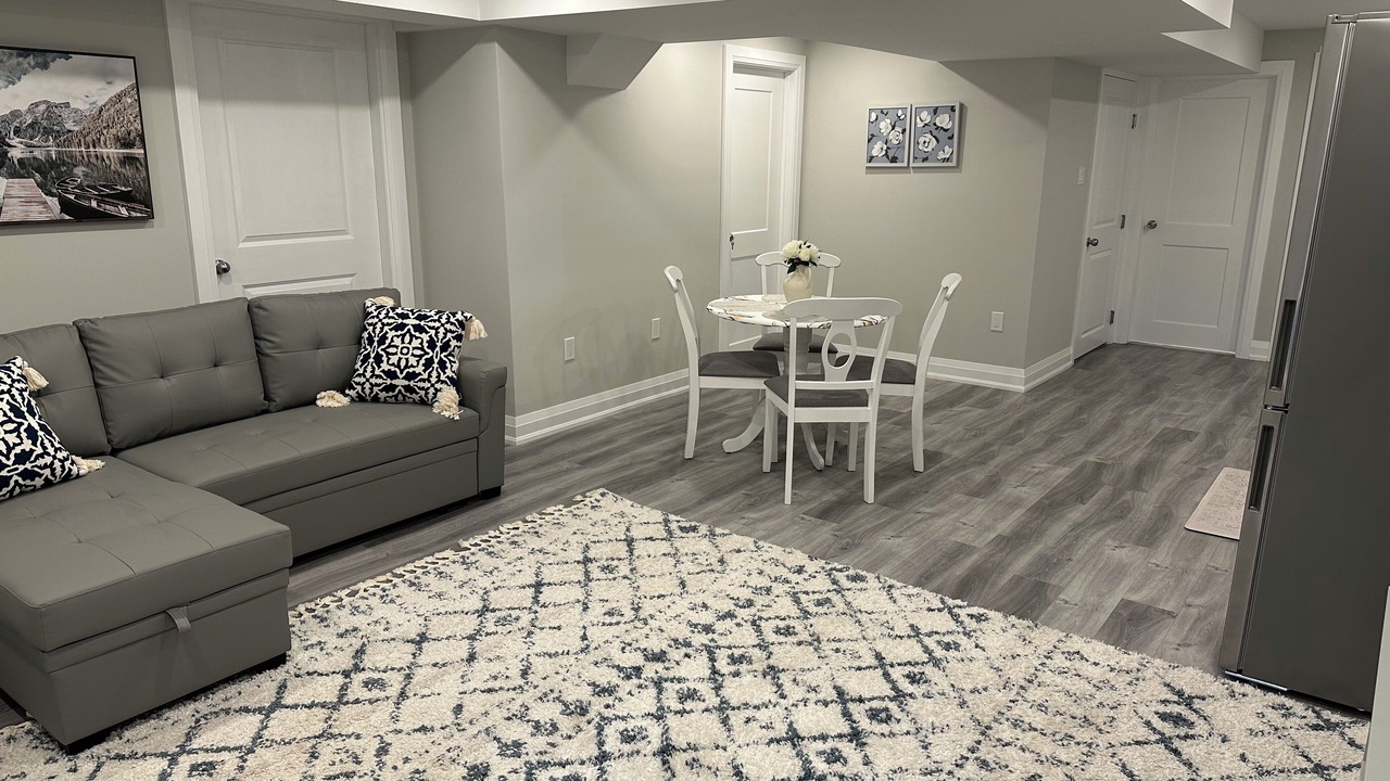 Photo of Livingroom in Bowmanville