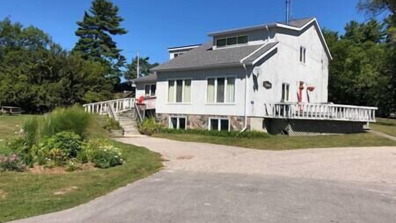 Photo of Others in Honey Harbour