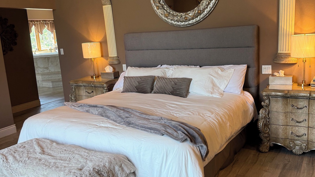 Photo of Bedroom in Elizabethtown-Kitley