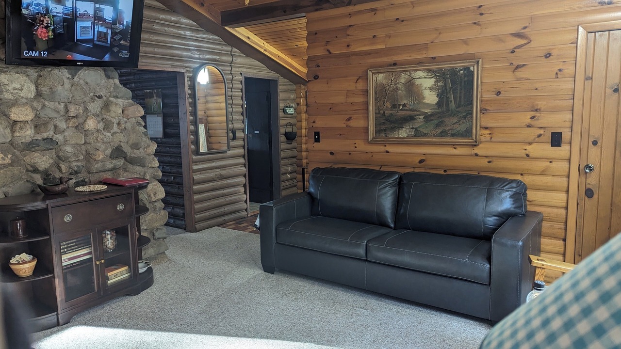 Photo of Livingroom in Sturgeon Lake