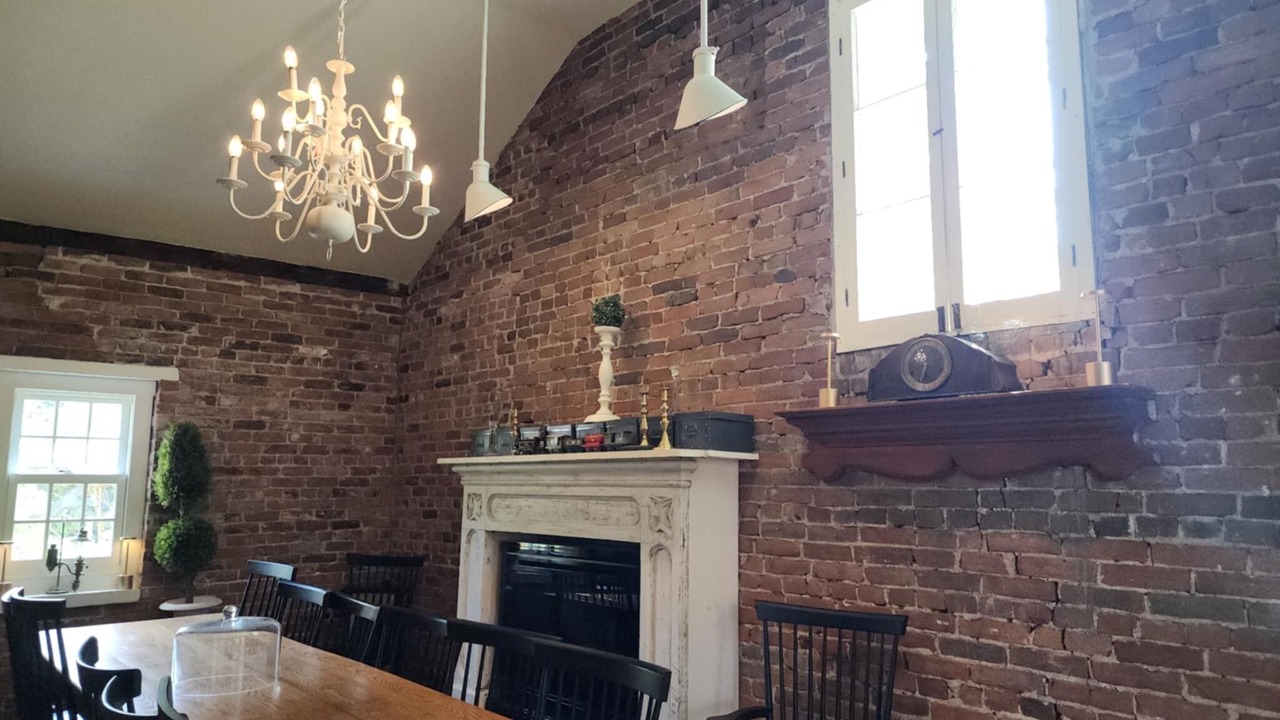 Photo of Livingroom in Clarington