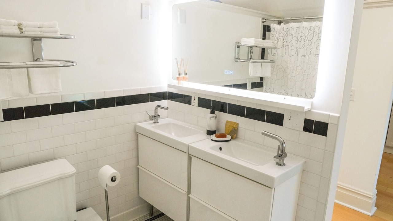 Photo of Bathroom in Summit - University