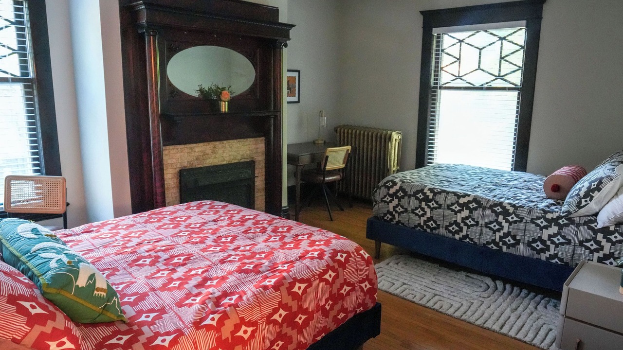 Photo of Bedroom in Summit - University