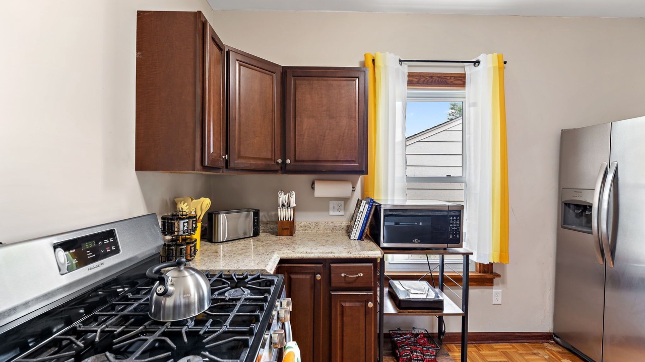 Photo of Kitchen in Lyn-Lake