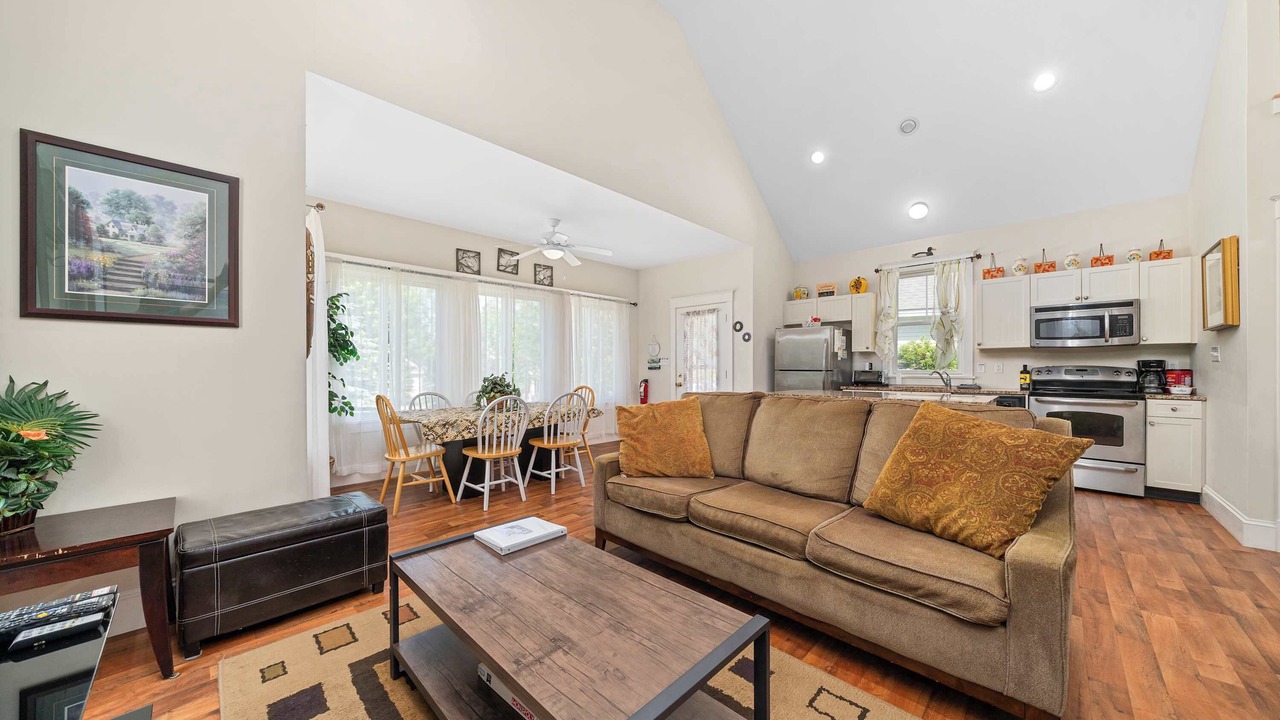 Photo of Livingroom in Cherry Valley