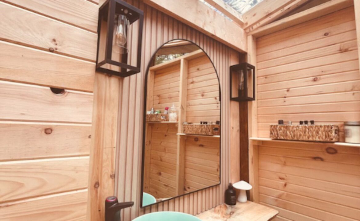 Photo of Bathroom in Pikwakanagan
