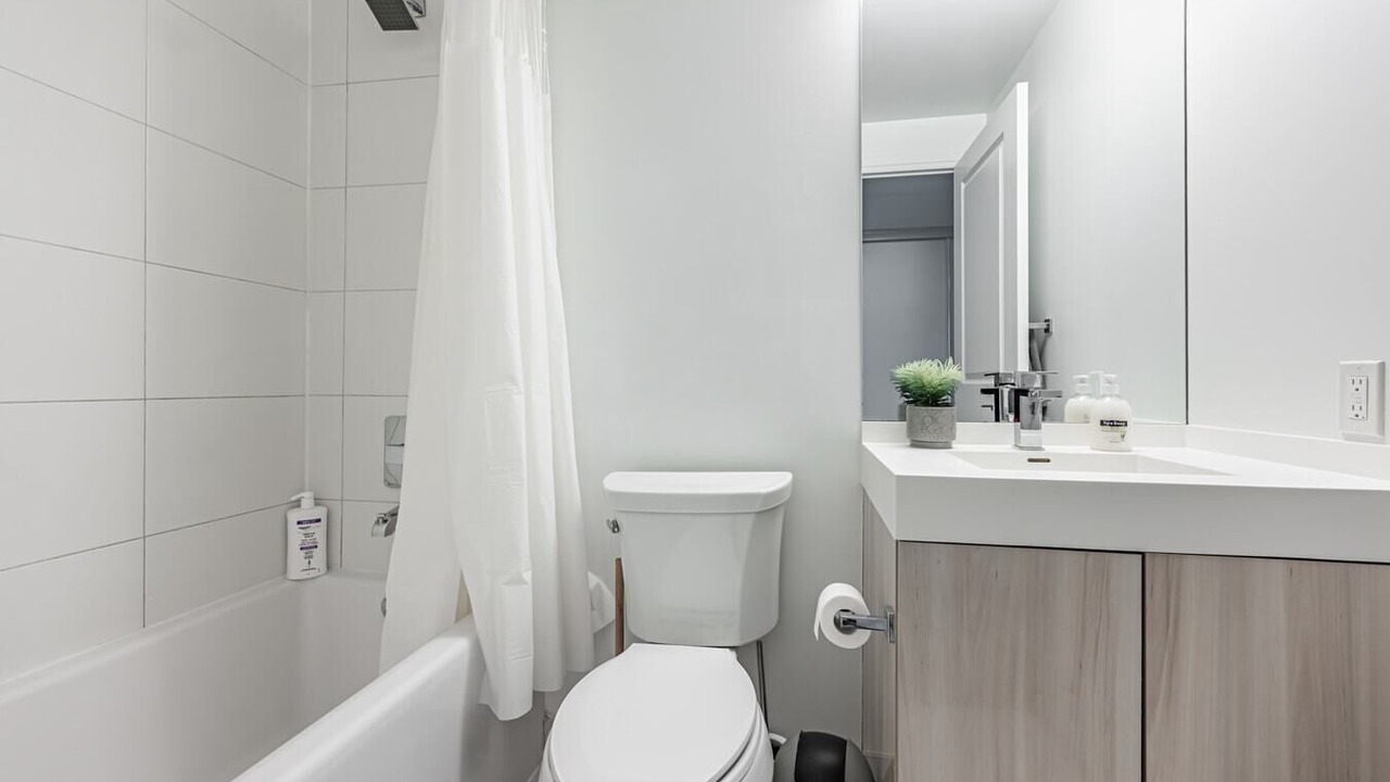 Photo of Bathroom in Garden District