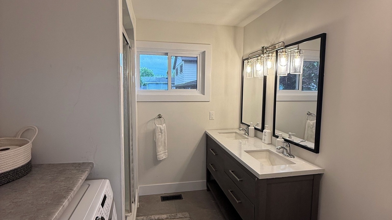 Photo of Bathroom in Long Point