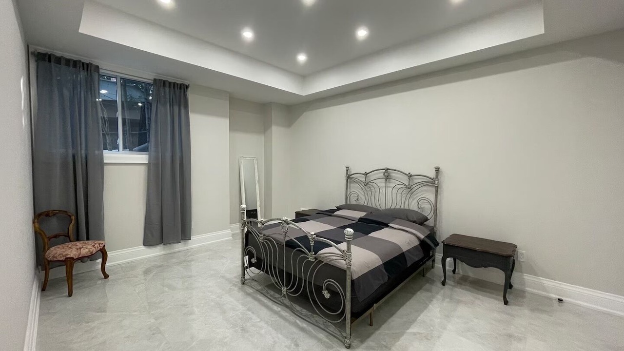 Photo of Bedroom in Thornhill