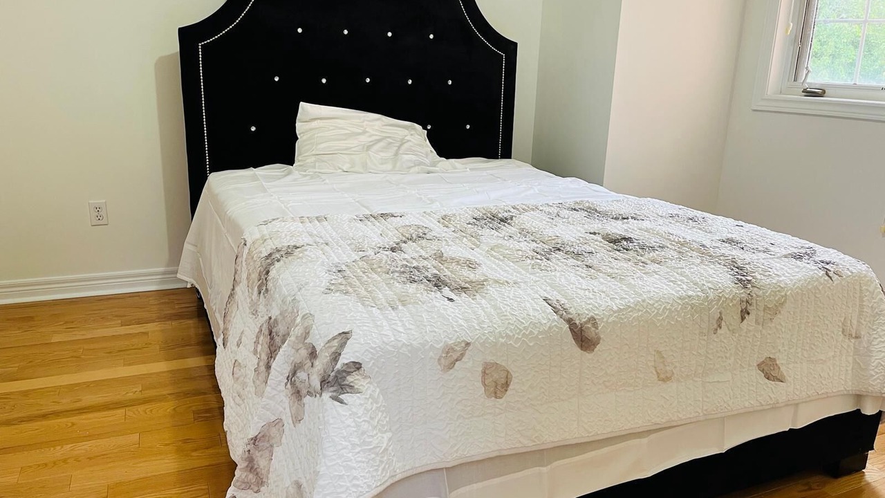 Photo of Bedroom in Newmarket
