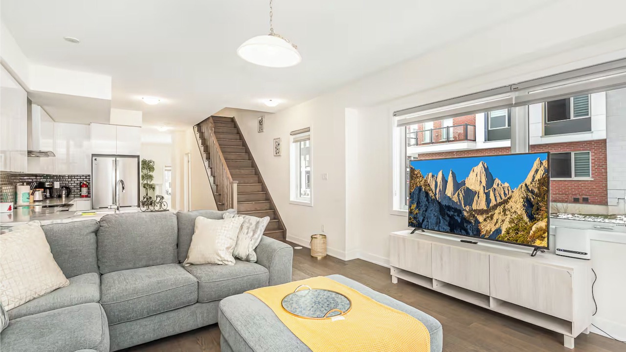 Photo of Livingroom in Downsview