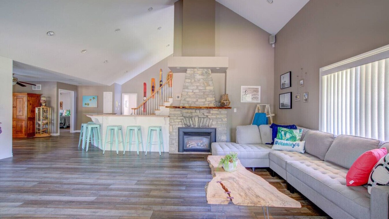 Photo of Livingroom in Crystal Beach