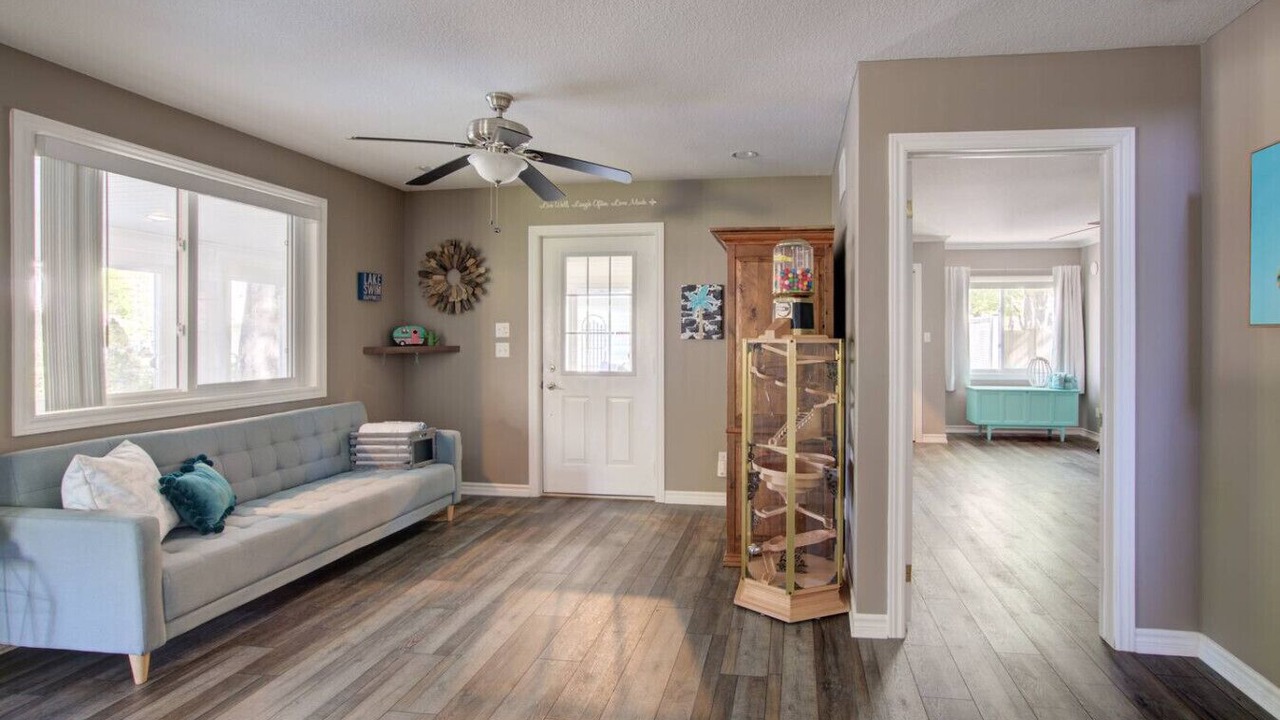 Photo of Livingroom in Crystal Beach