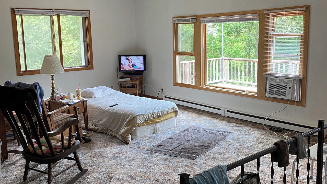 Photo of Bedroom in Walker