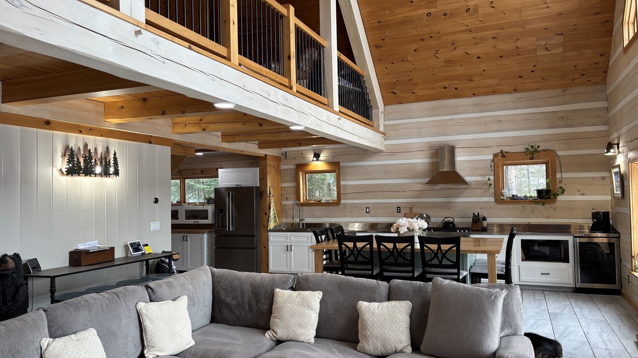 Photo of Livingroom in Algoma District