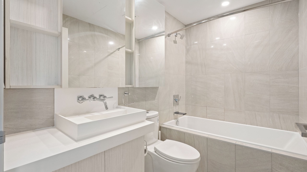 Photo of Bathroom in Byward Market - Parliament Hill