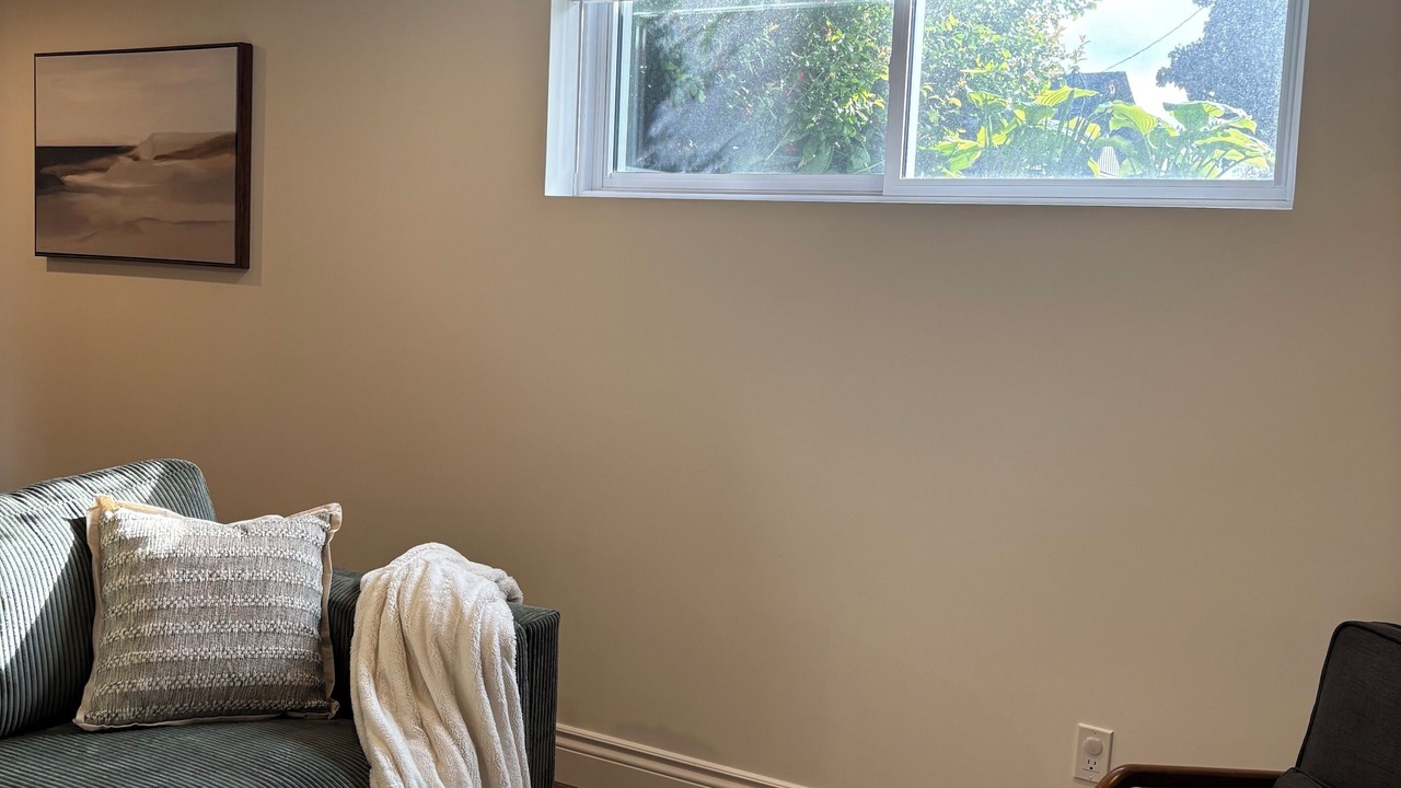Photo of Livingroom in Bowmanville
