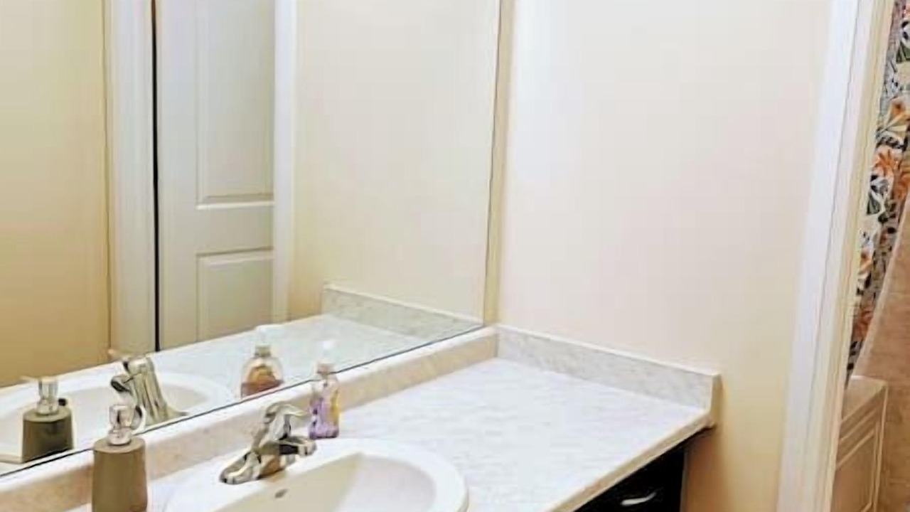 Photo of Bathroom in County of Brant