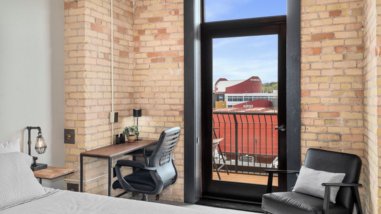 Photo of Patio Balcony in Central Hillside