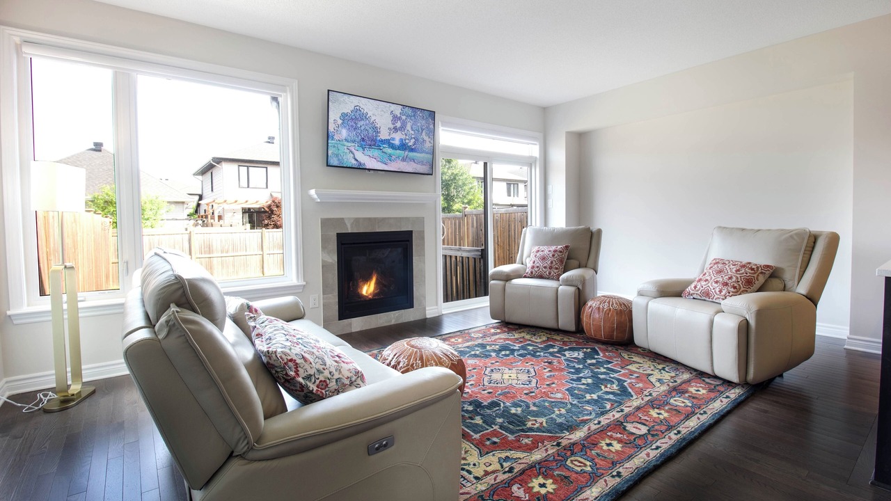Photo of Livingroom in Ottawa Division