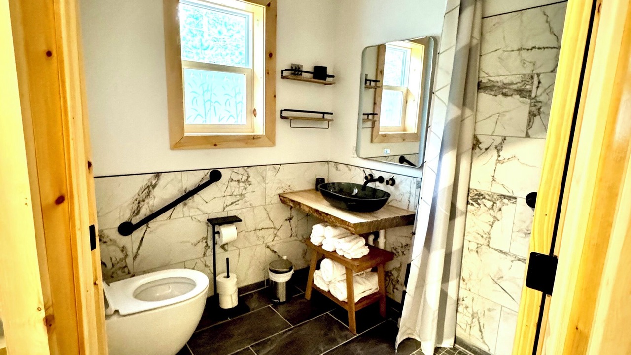 Photo of Bathroom in Algoma District