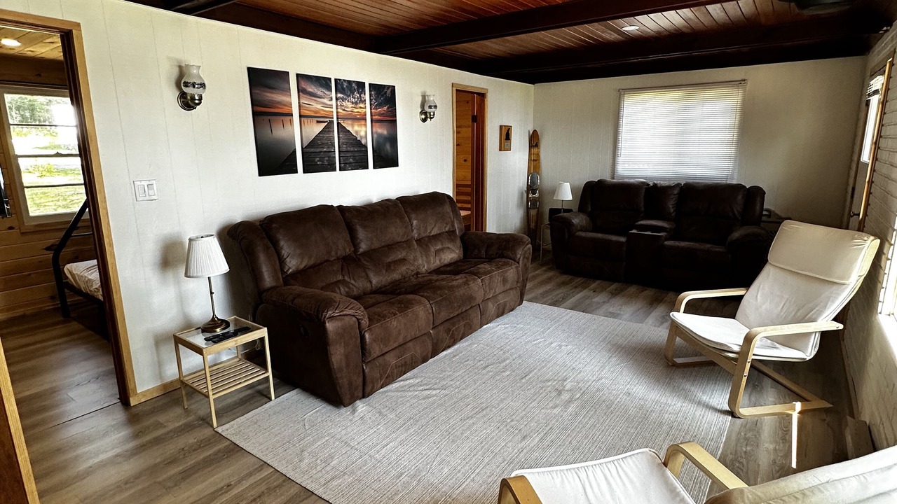 Photo of Livingroom in Rideau Lakes