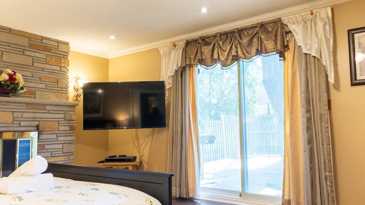 Photo of Bedroom in Mississauga