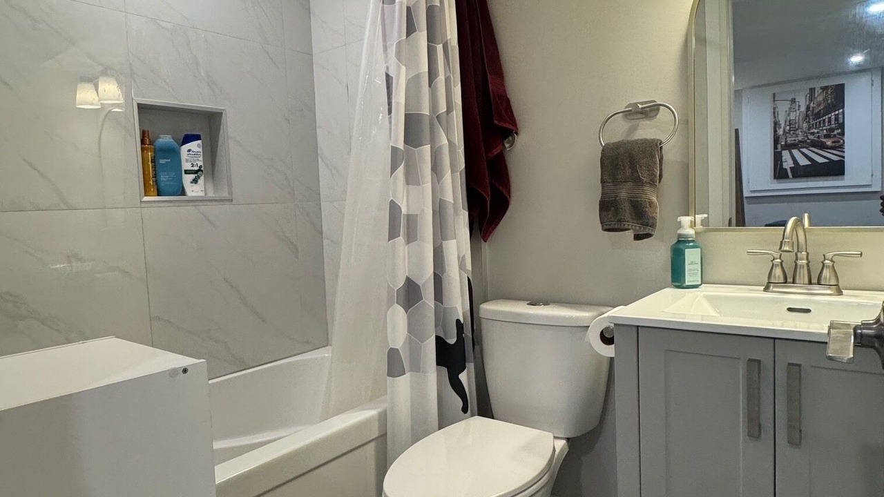 Photo of Bathroom in LaSalle