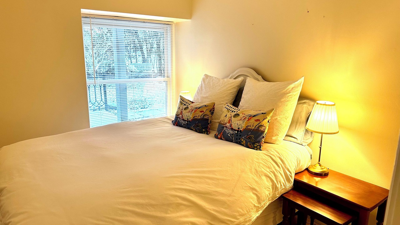 Photo of Bedroom in Amherstview