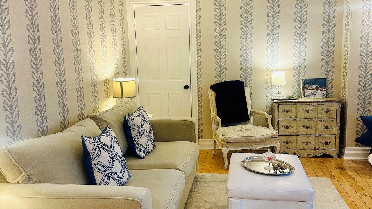 Photo of Livingroom in Amherstview